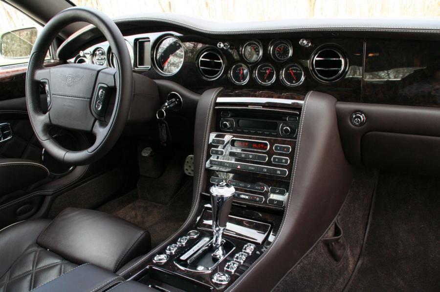 Интерьер Bentley Brooklands 2009 года  (NA) (фото 33 из 55)